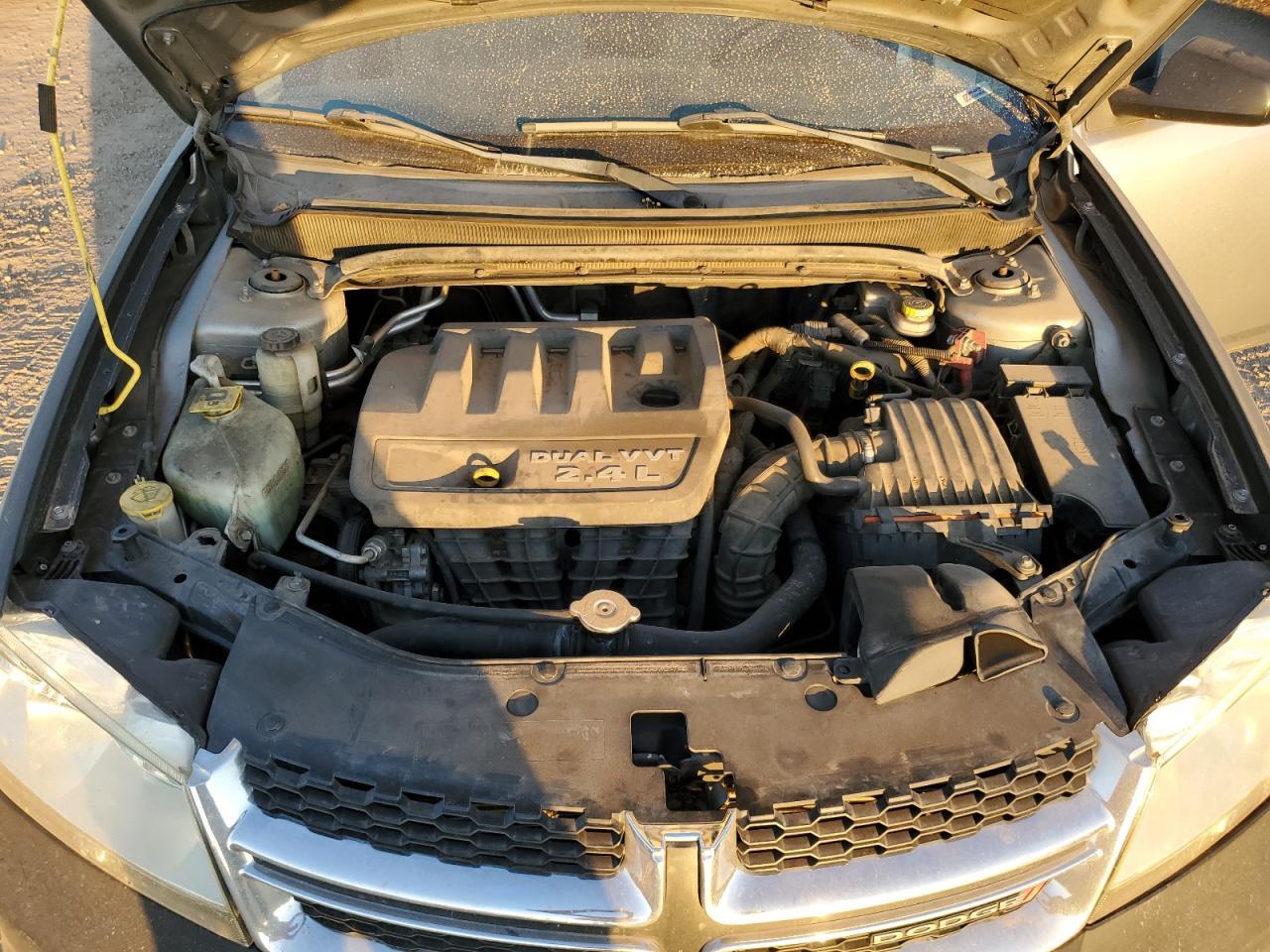 2013 DODGE Avenger