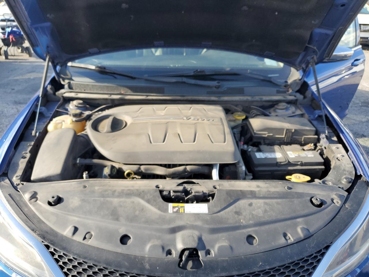2015 CHRYSLER 200