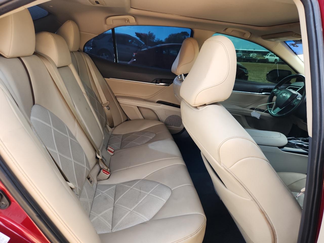 2018 TOYOTA CAMRY