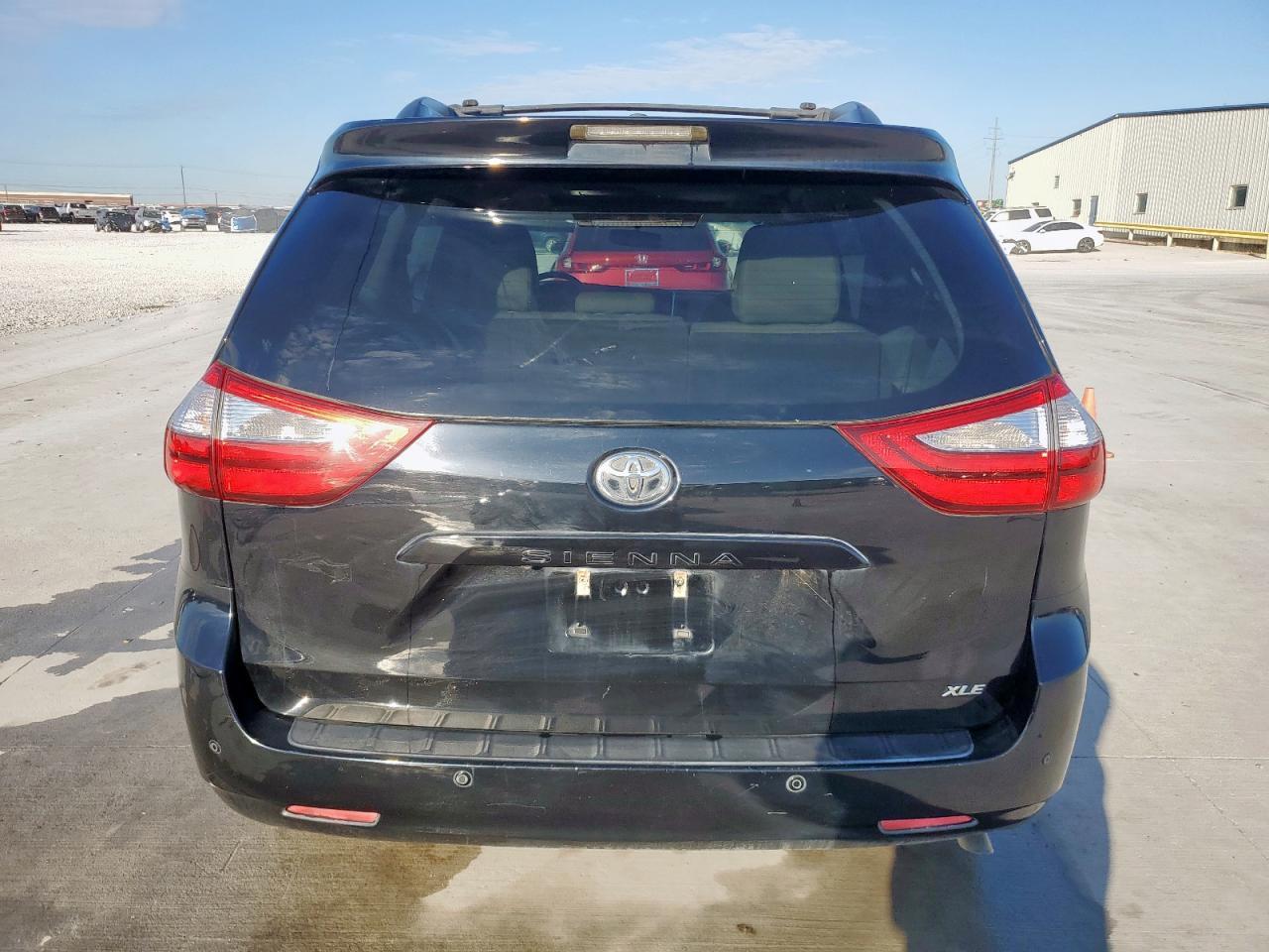 2015 TOYOTA SIENNA