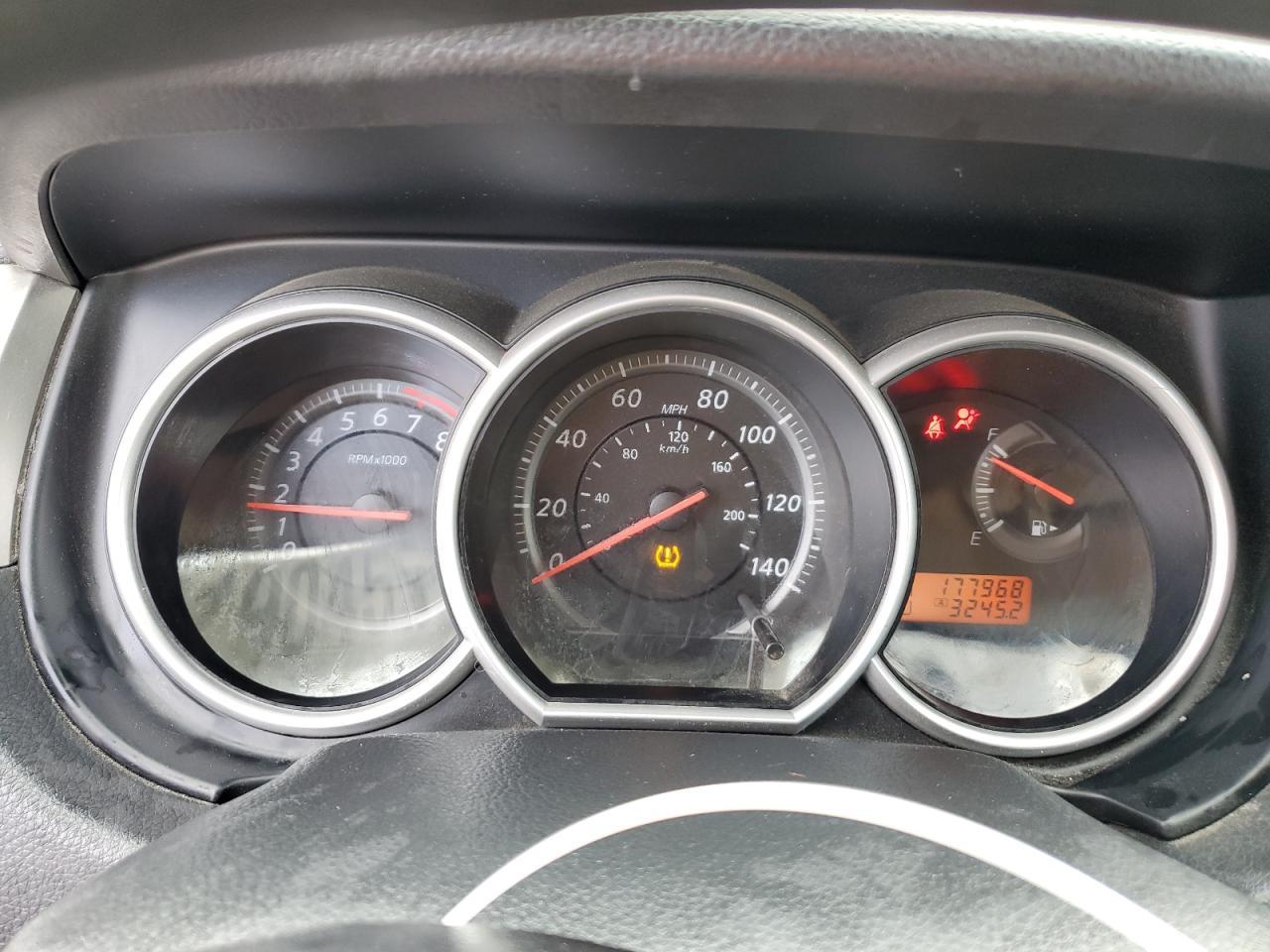 2012 NISSAN VERSA