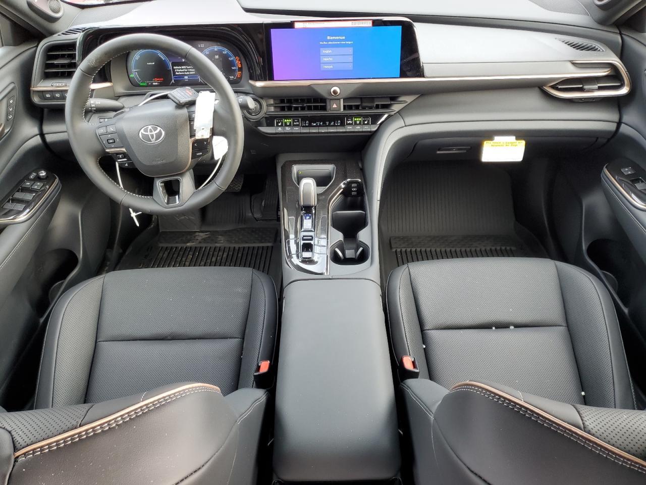 2025 TOYOTA Crown