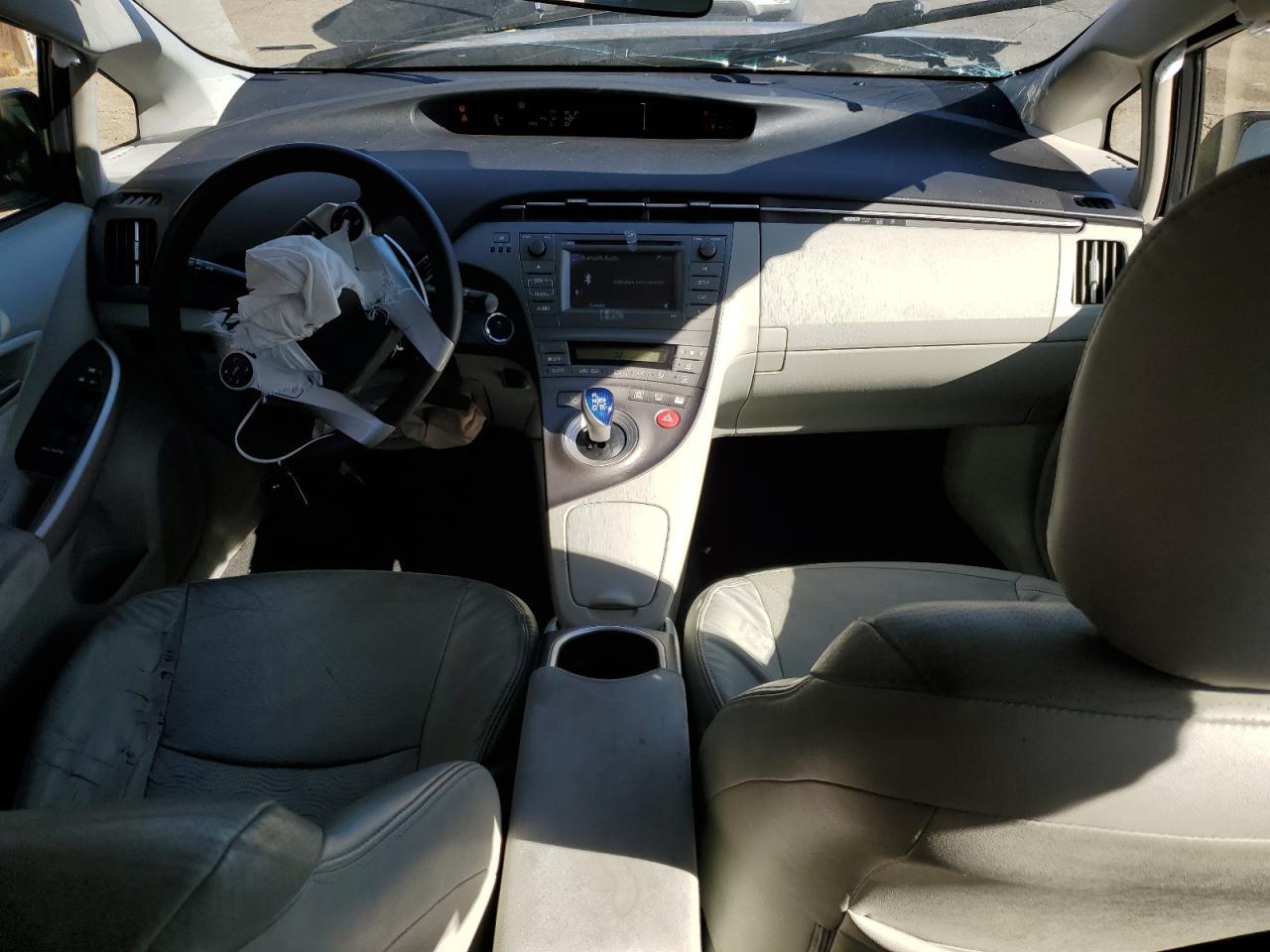 2015 TOYOTA PRIUS