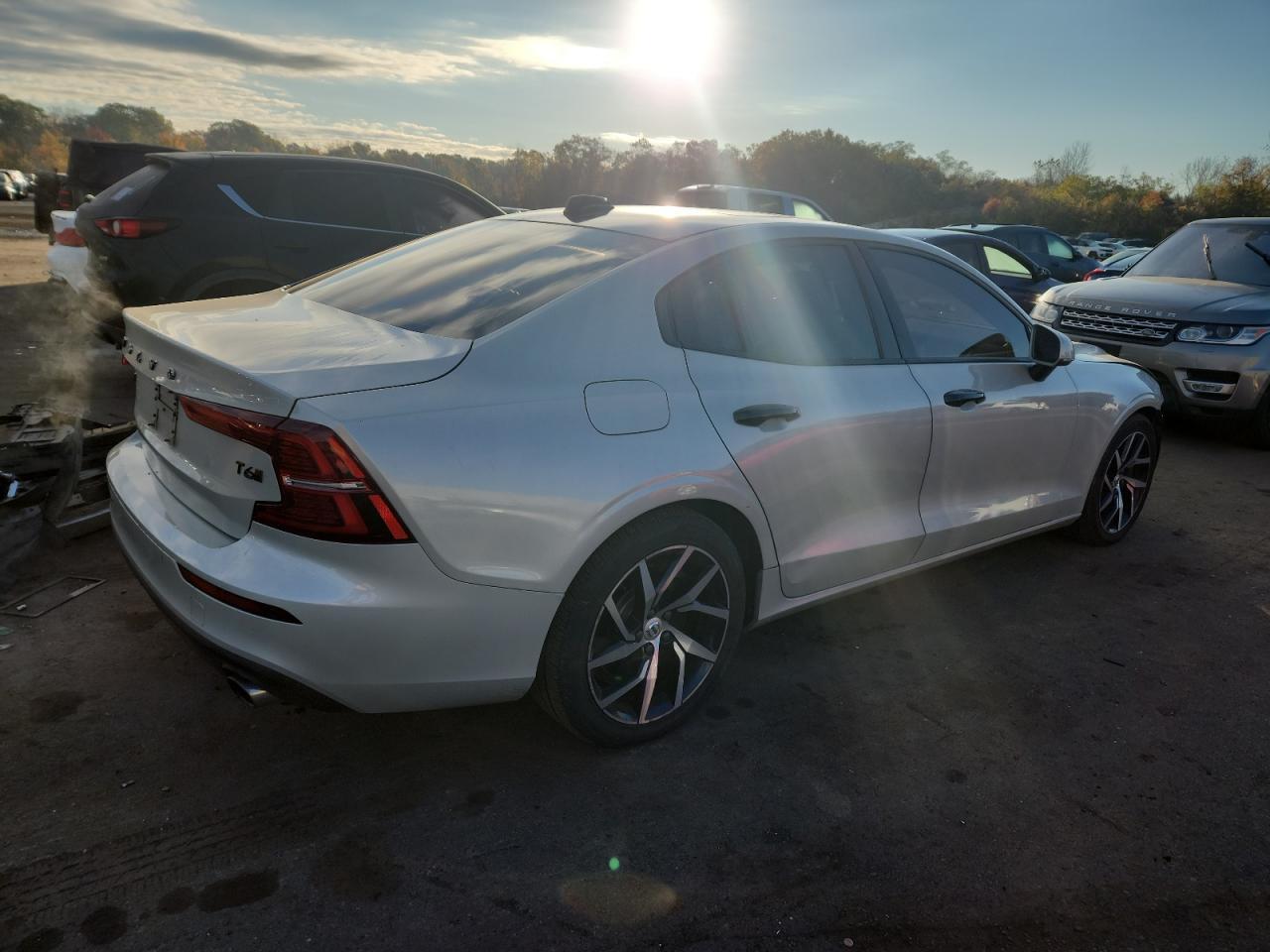 2019 VOLVO S60