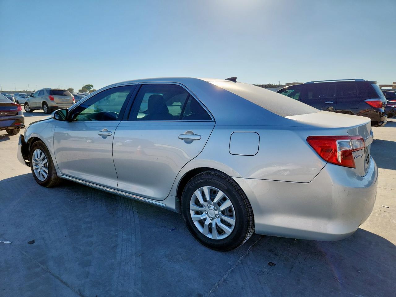 2014 TOYOTA CAMRY