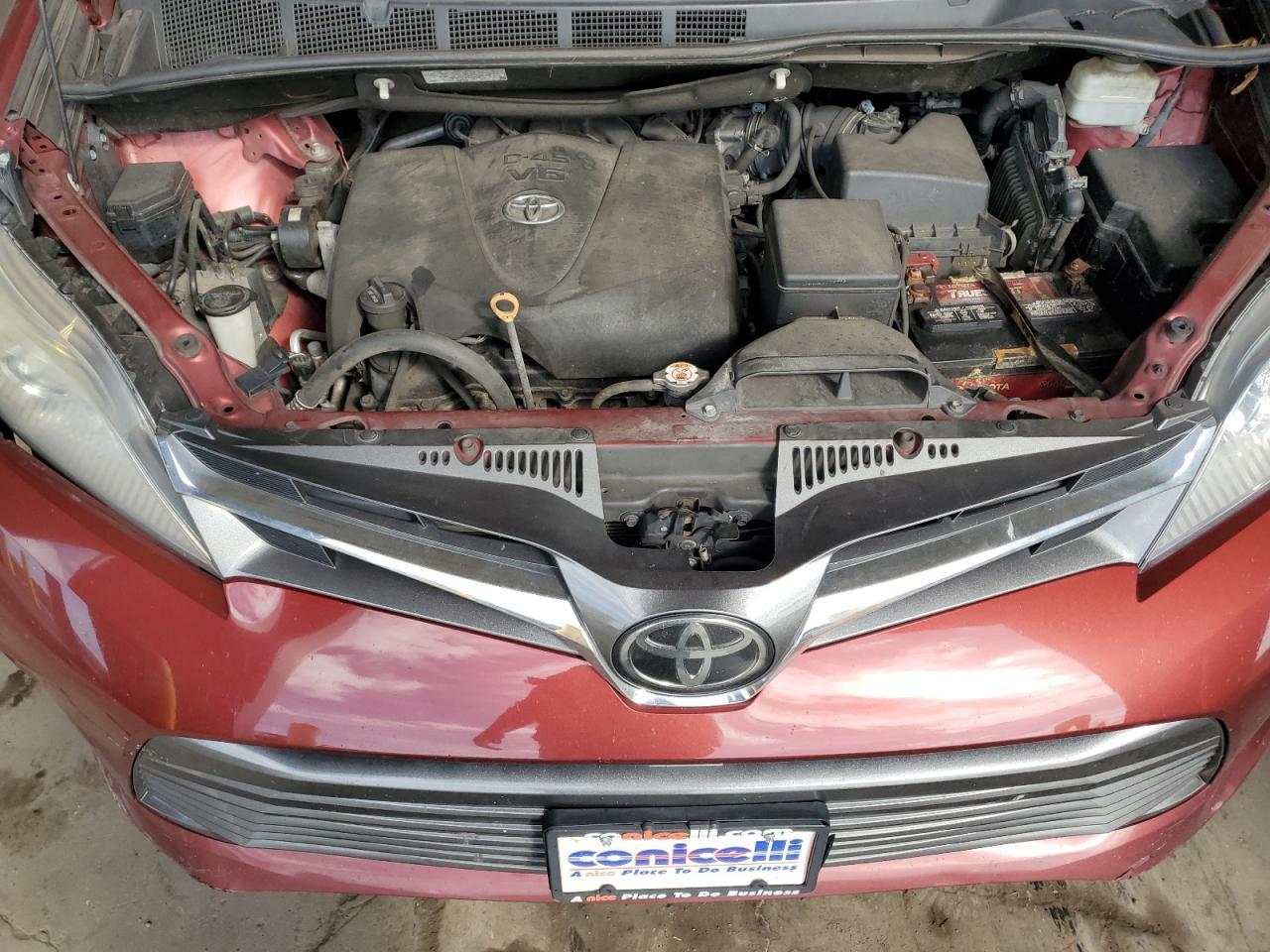 2019 TOYOTA SIENNA