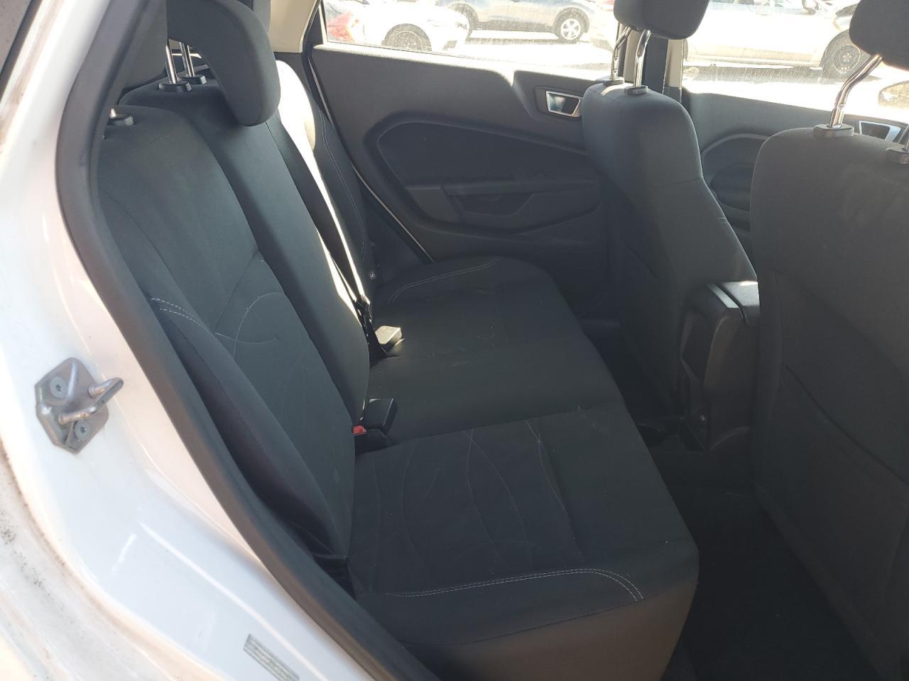 2016 FORD Fiesta