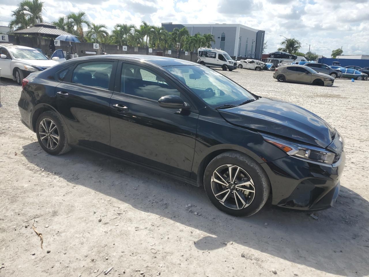 2023 KIA FORTE