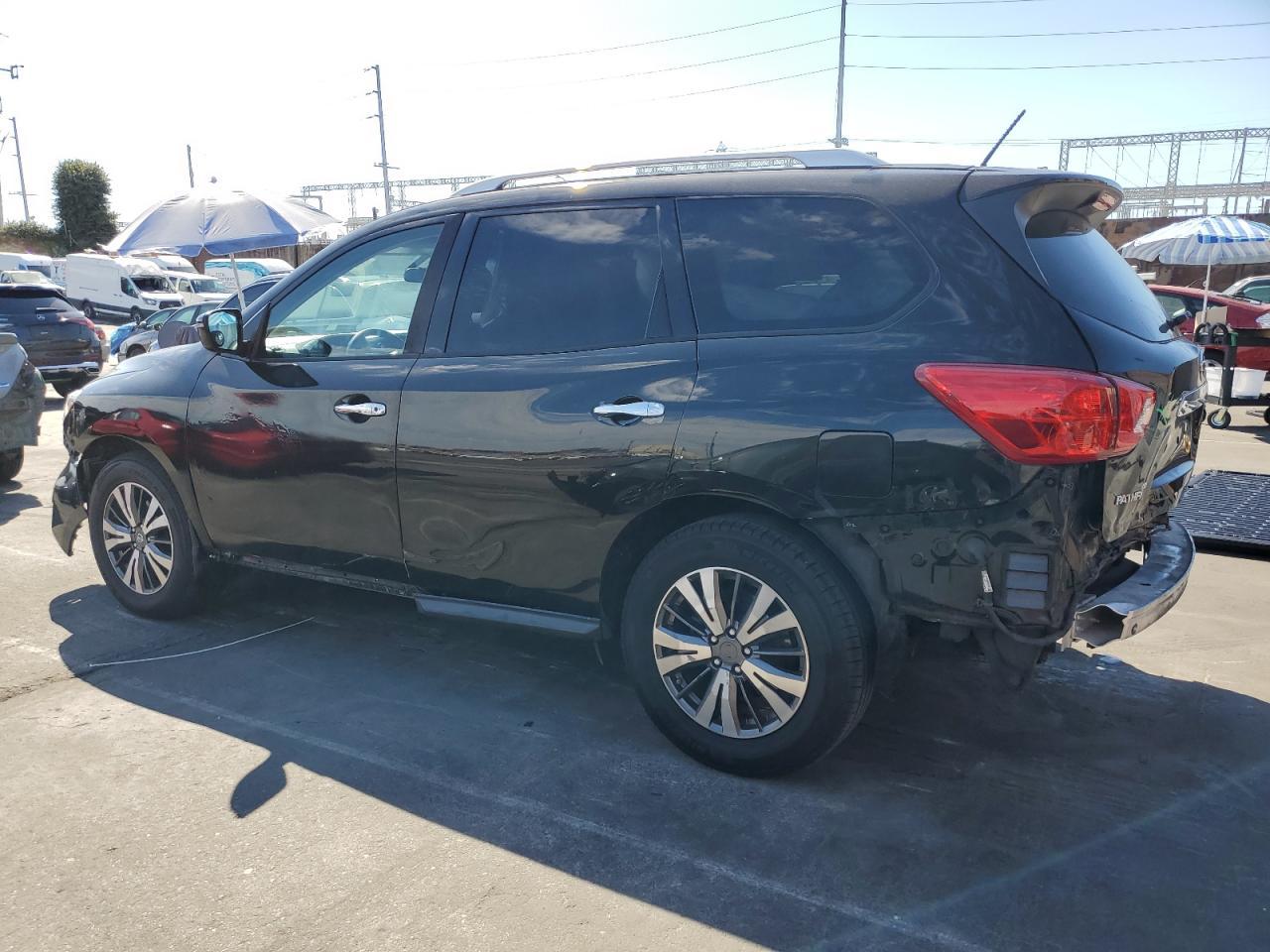 2017 NISSAN PATHFINDER