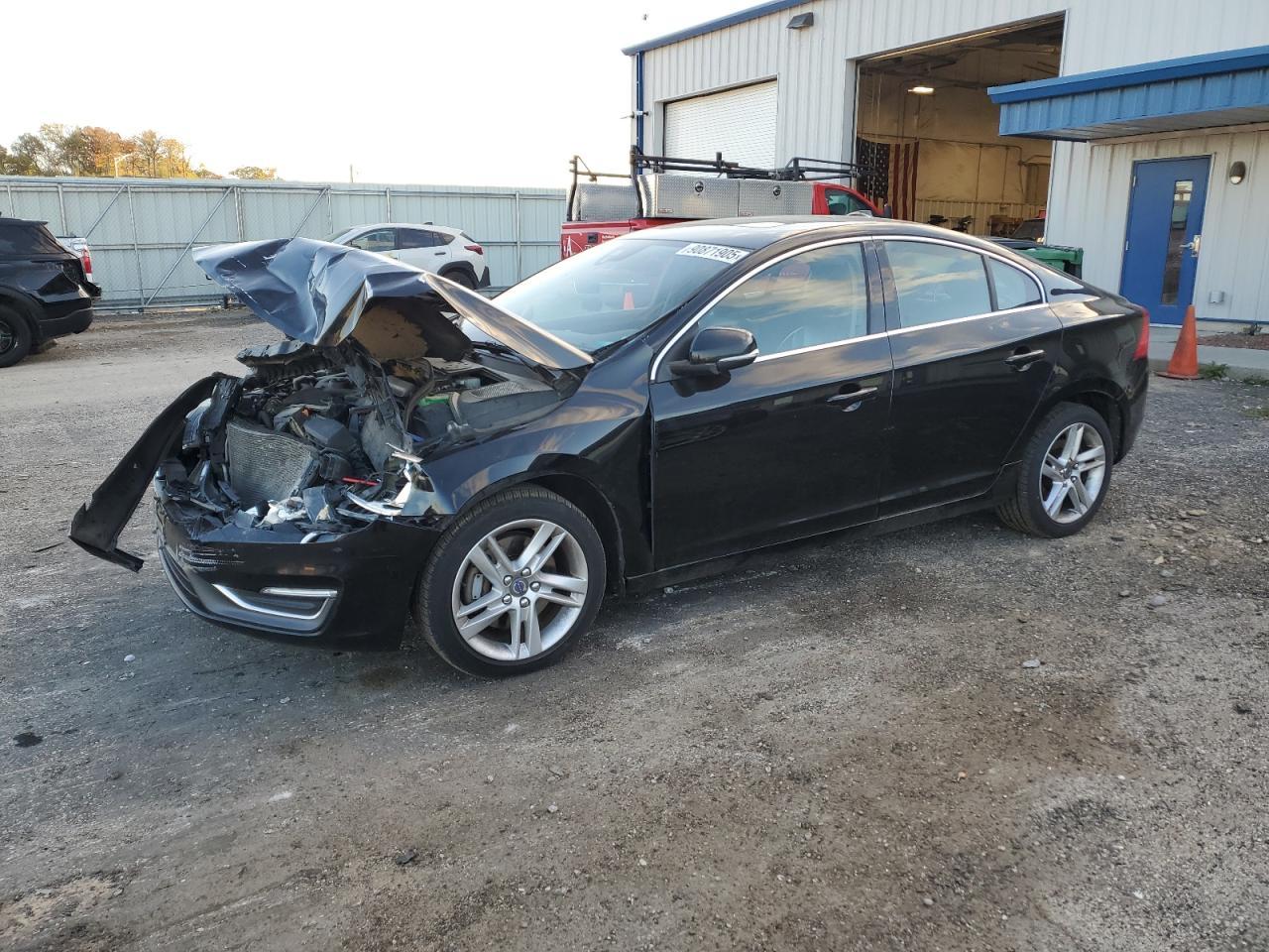 2015 VOLVO S60