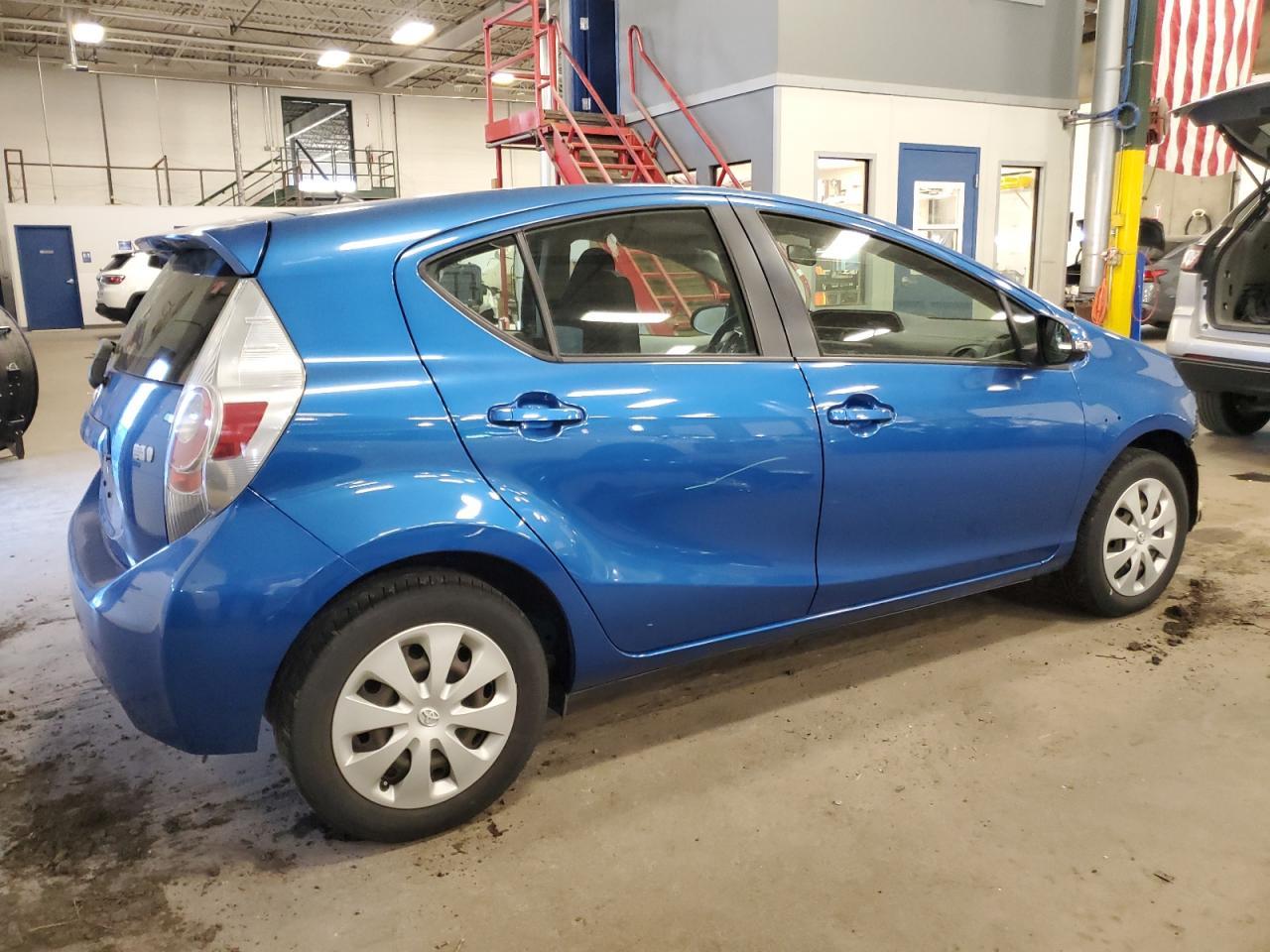 2014 TOYOTA Prius c