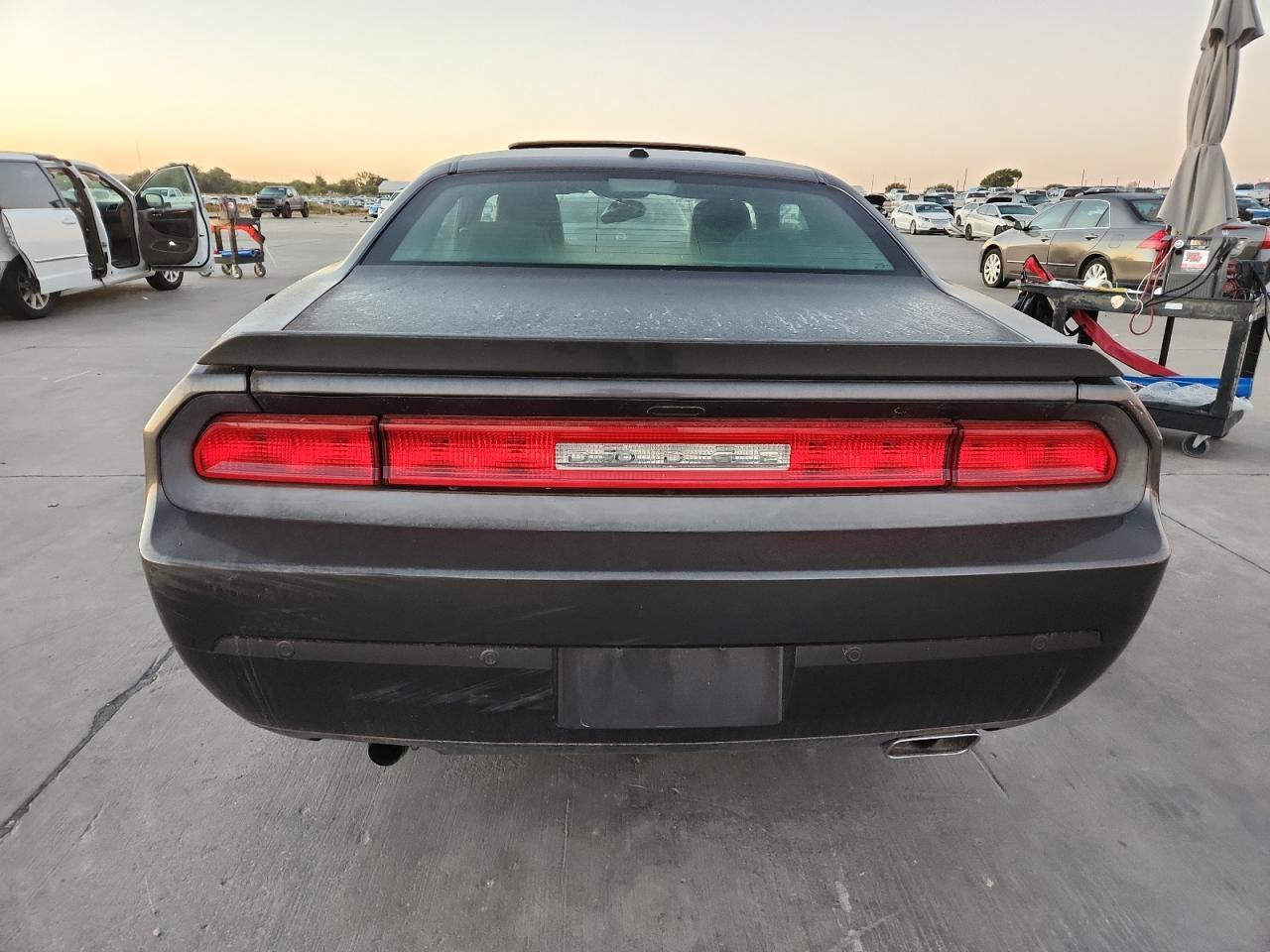 2013 DODGE Challenger