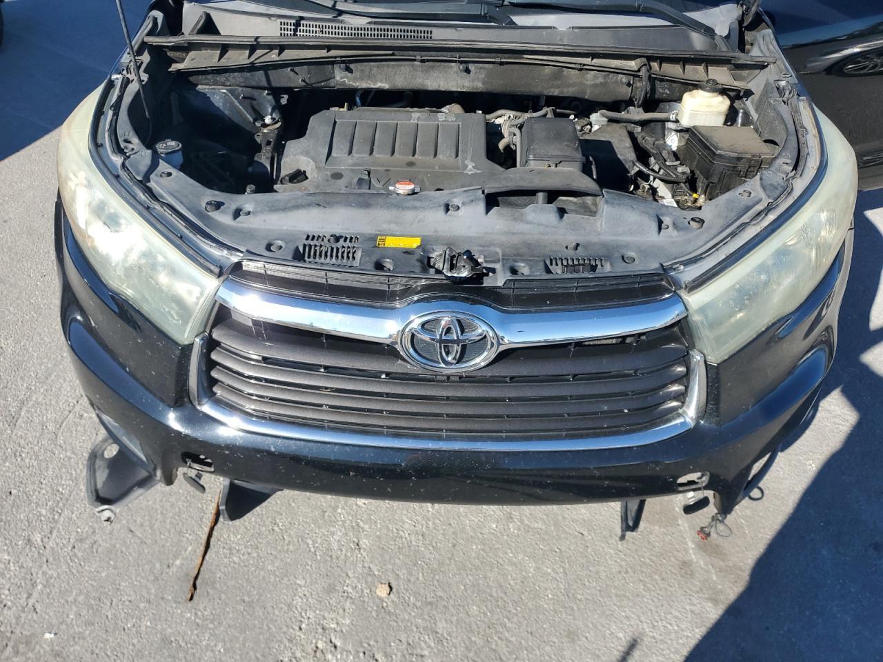 2016 TOYOTA HIGHLANDER