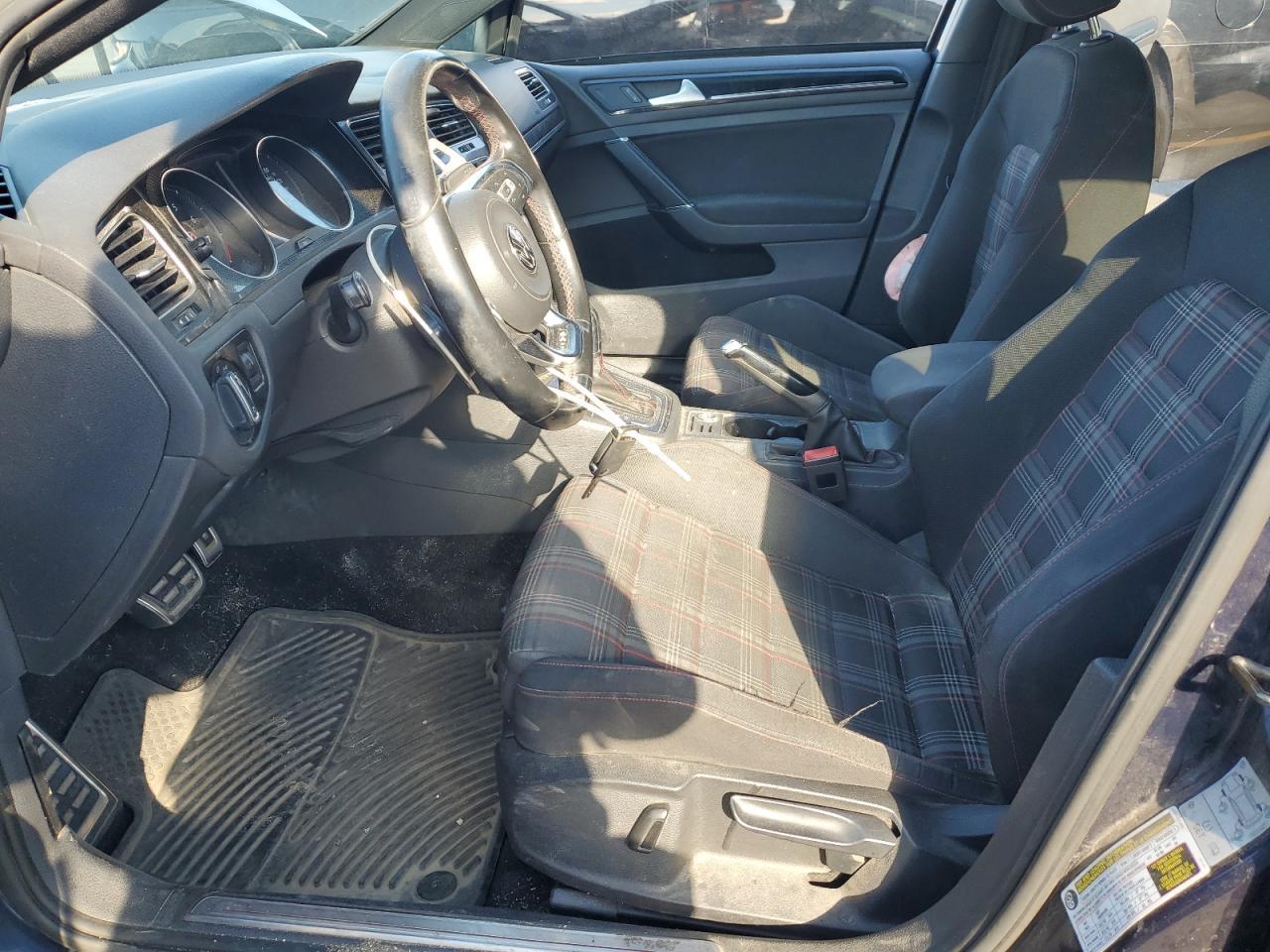 2016 VOLKSWAGEN GTI