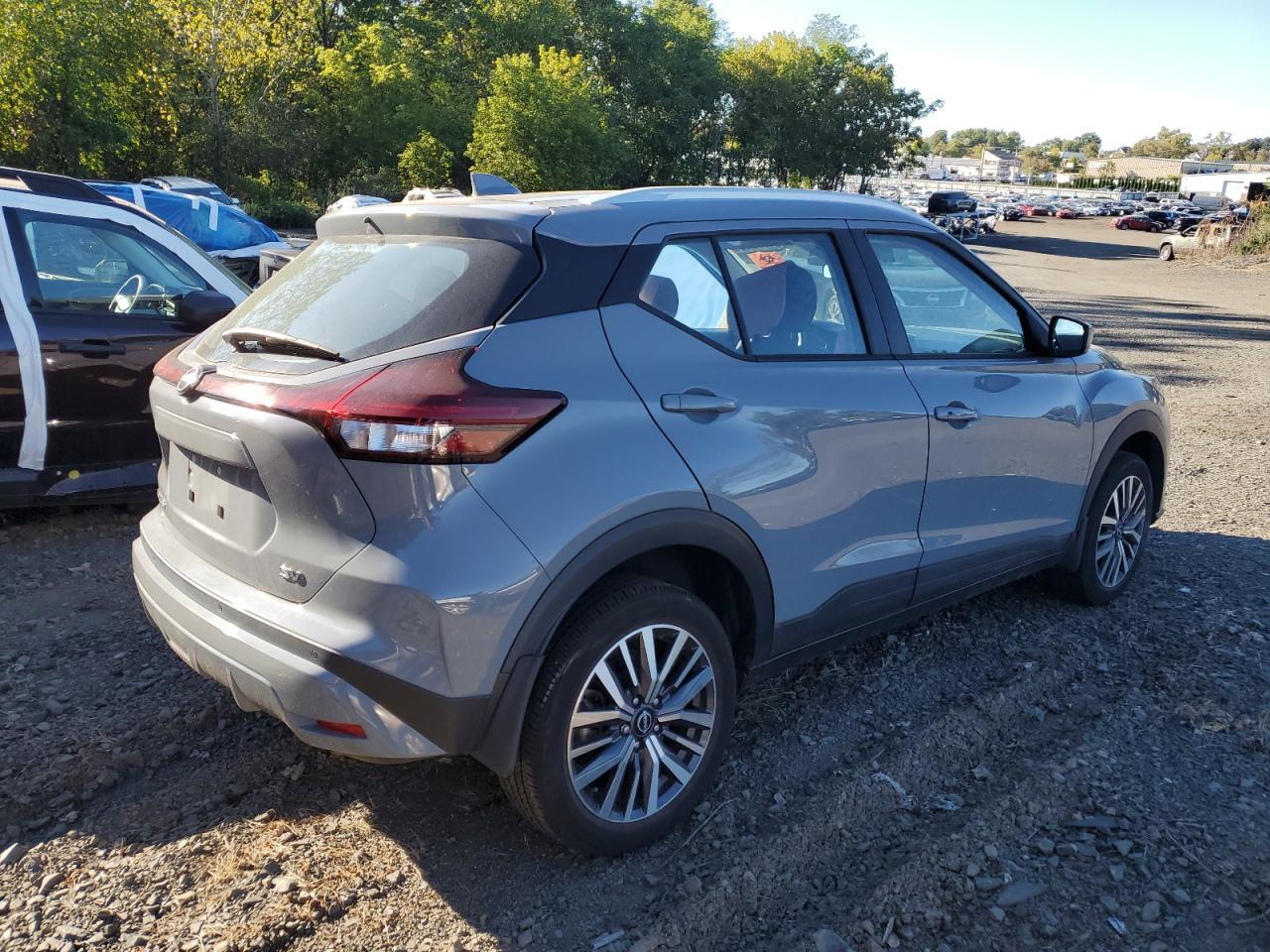 2023 NISSAN KICKS