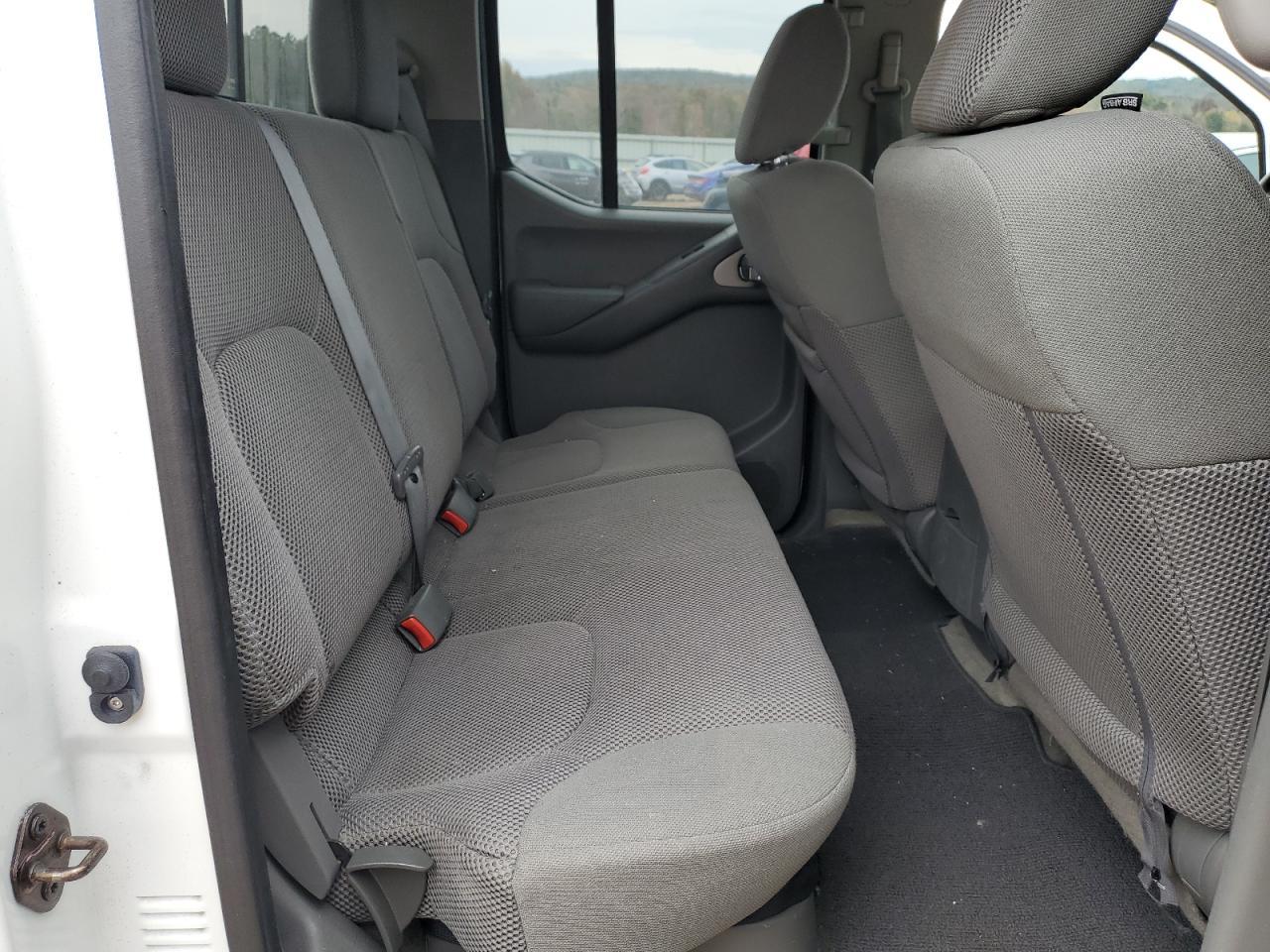 2016 NISSAN Frontier