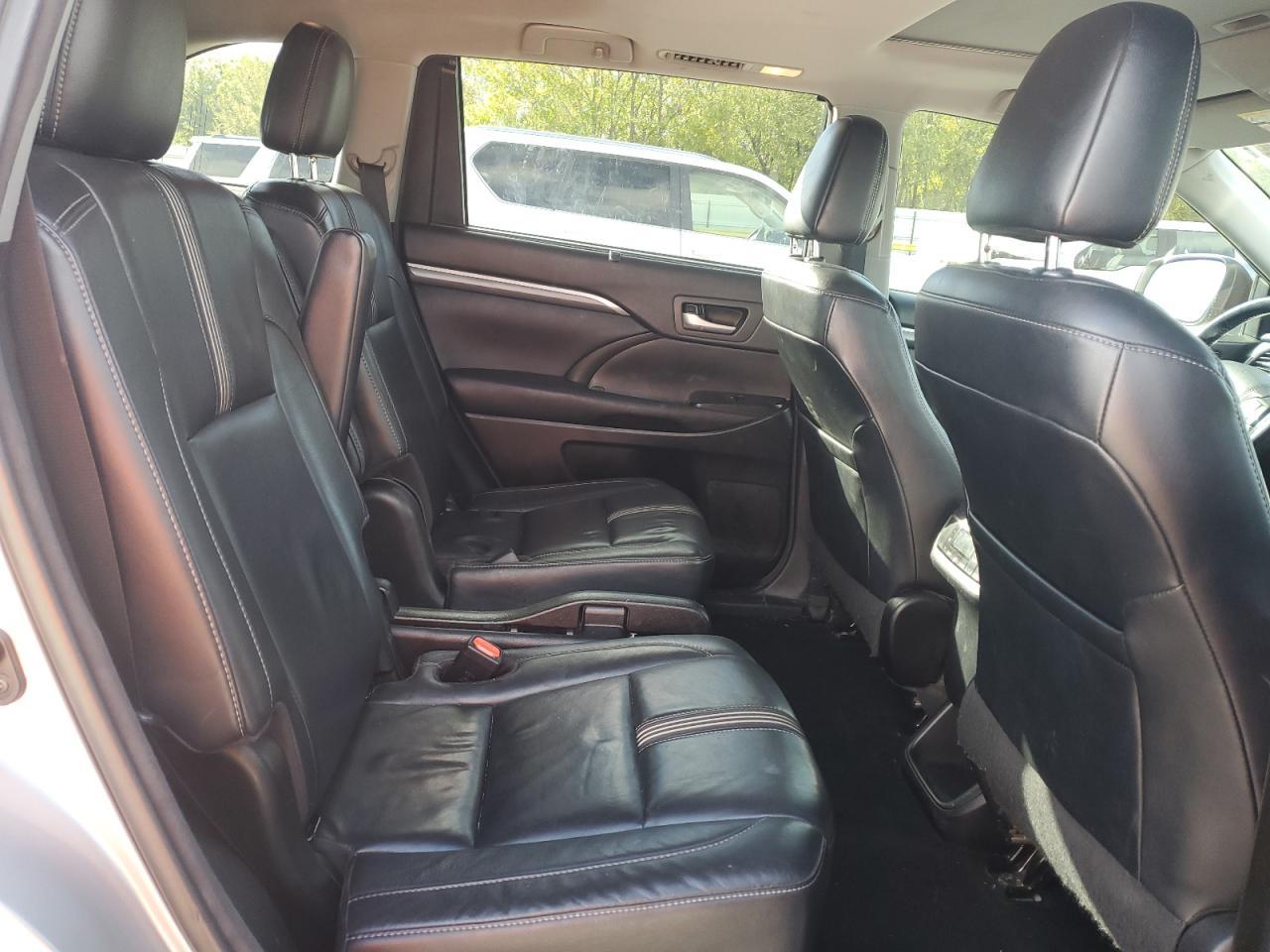 2017 TOYOTA HIGHLANDER