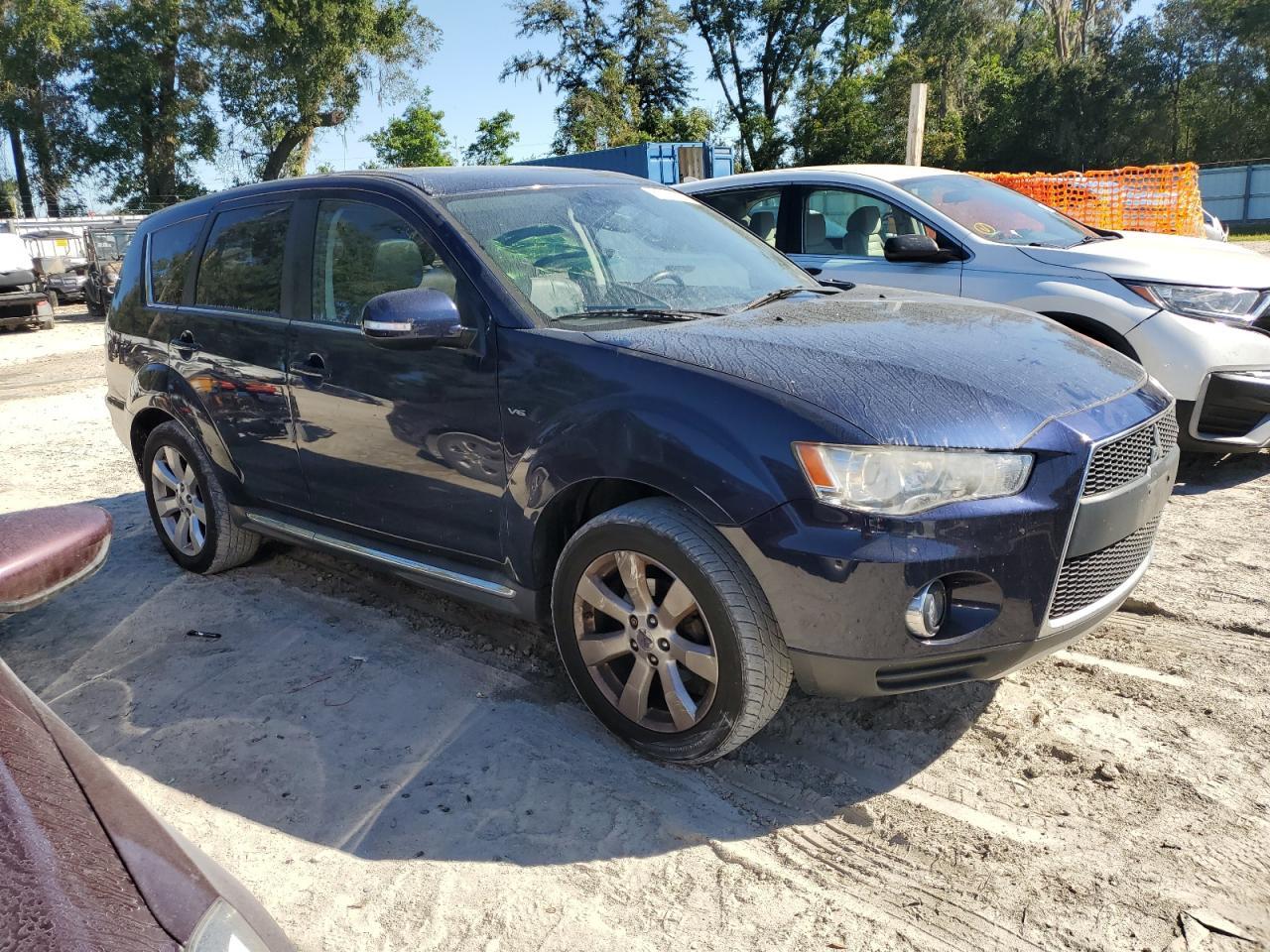 2011 MITSUBISHI outlander