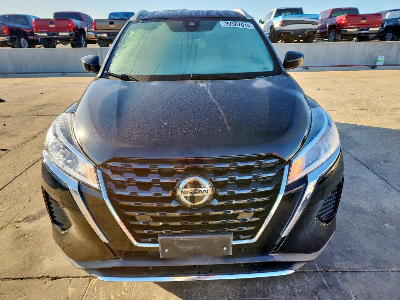 2021 NISSAN KICKS