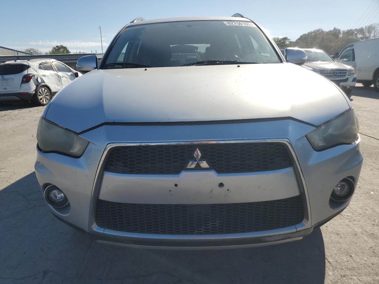 2011 MITSUBISHI outlander