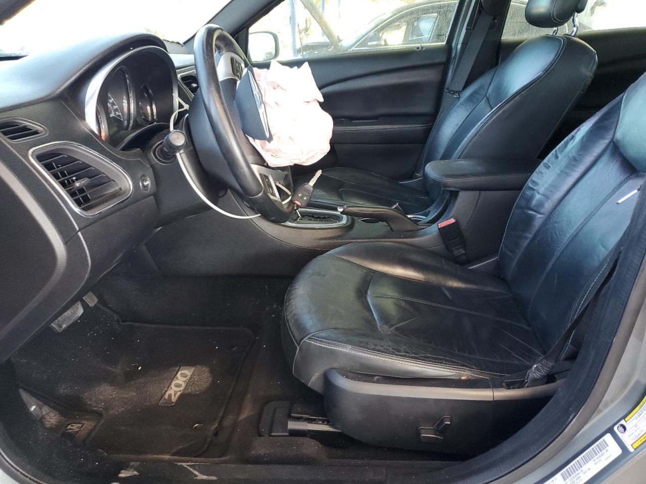 2013 CHRYSLER 200