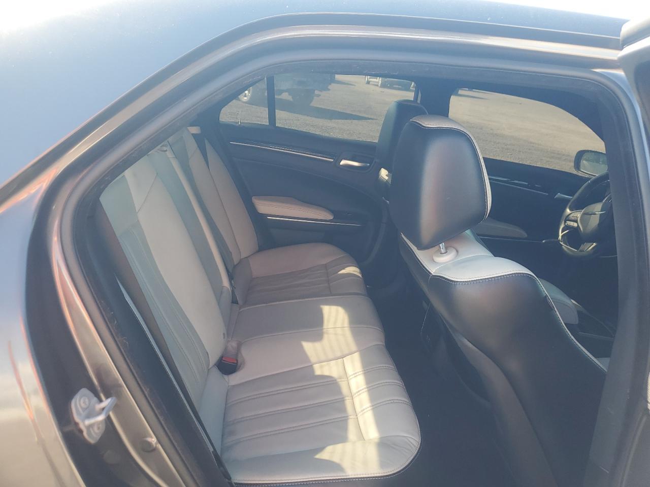 2017 CHRYSLER 300