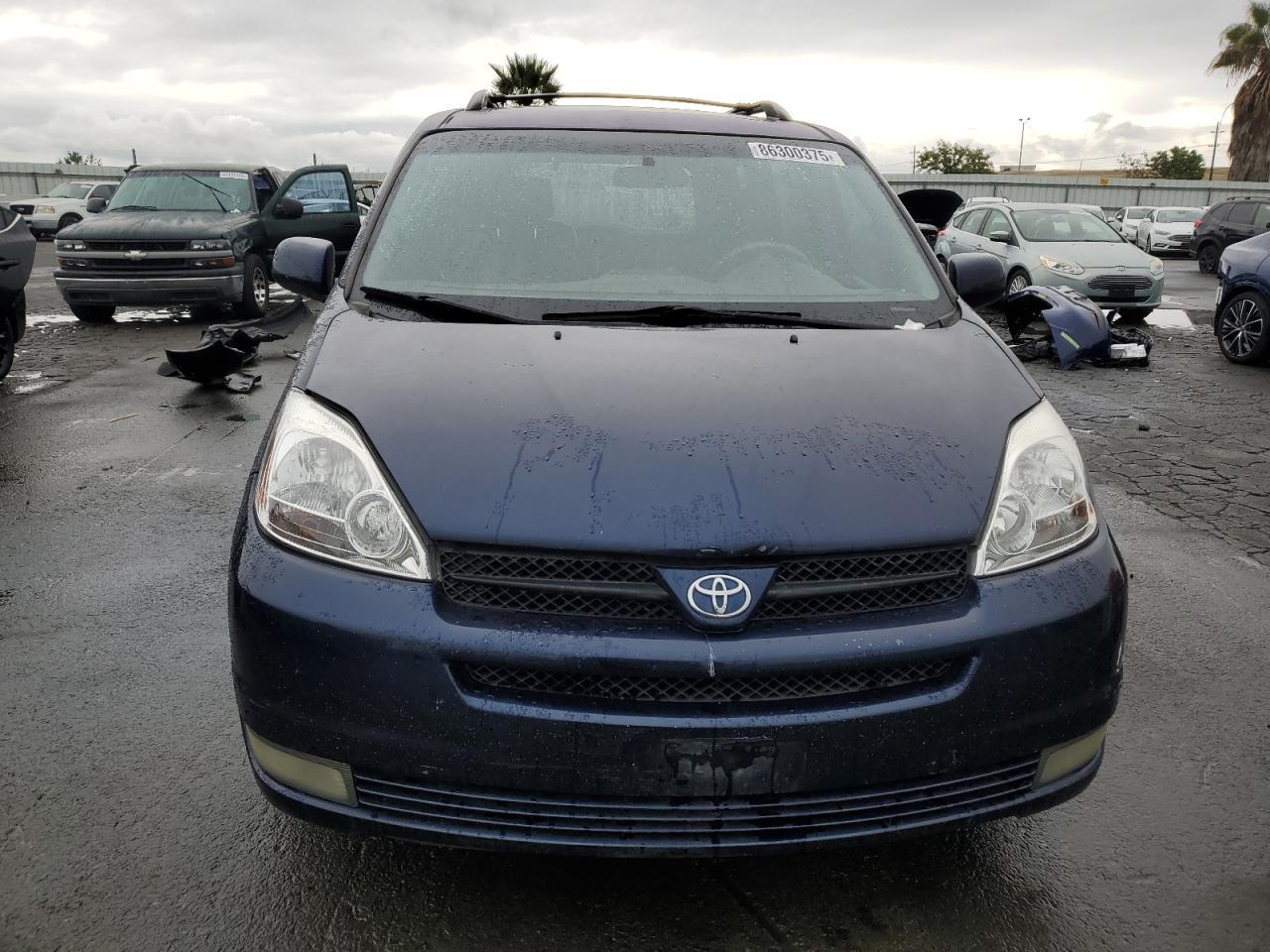 2005 TOYOTA SIENNA