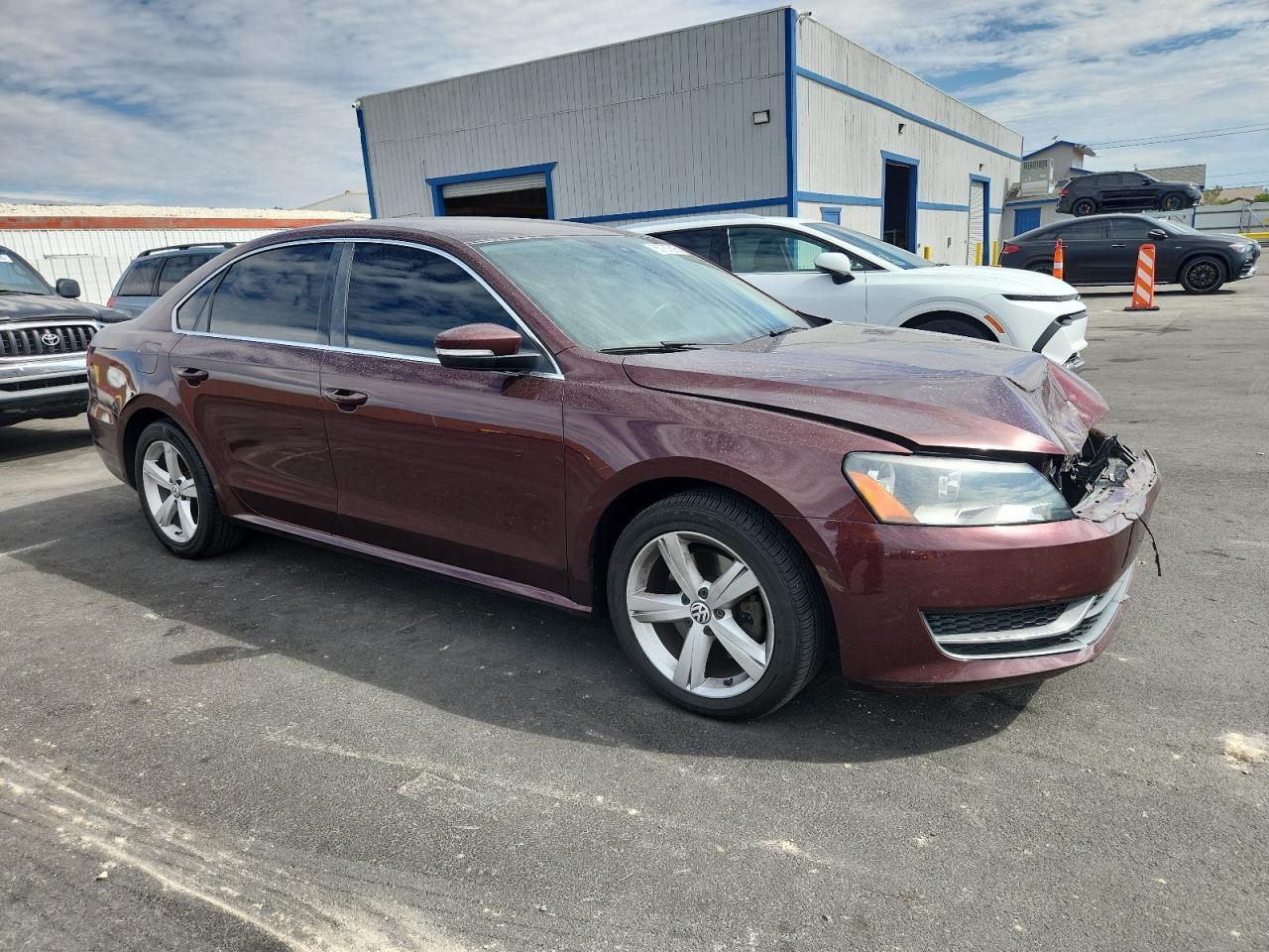 2013 VOLKSWAGEN Passat