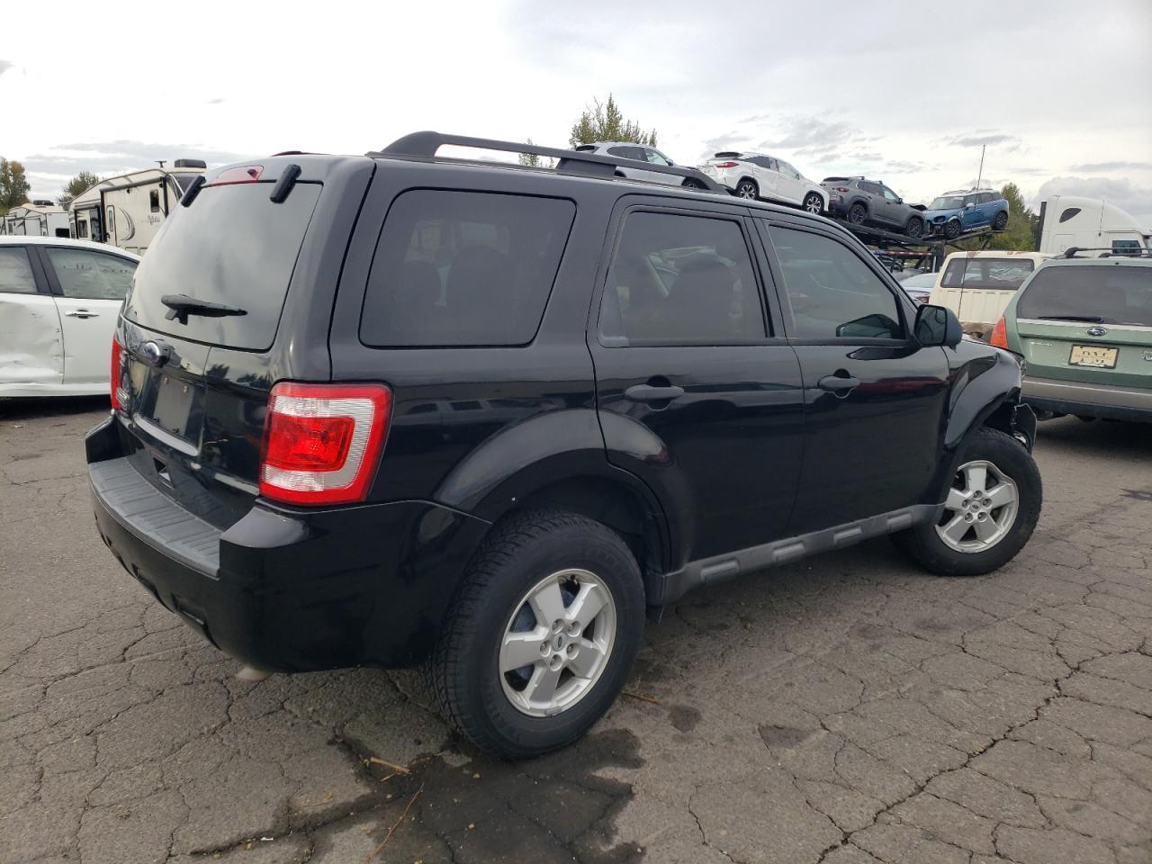 2010 FORD ESCAPE
