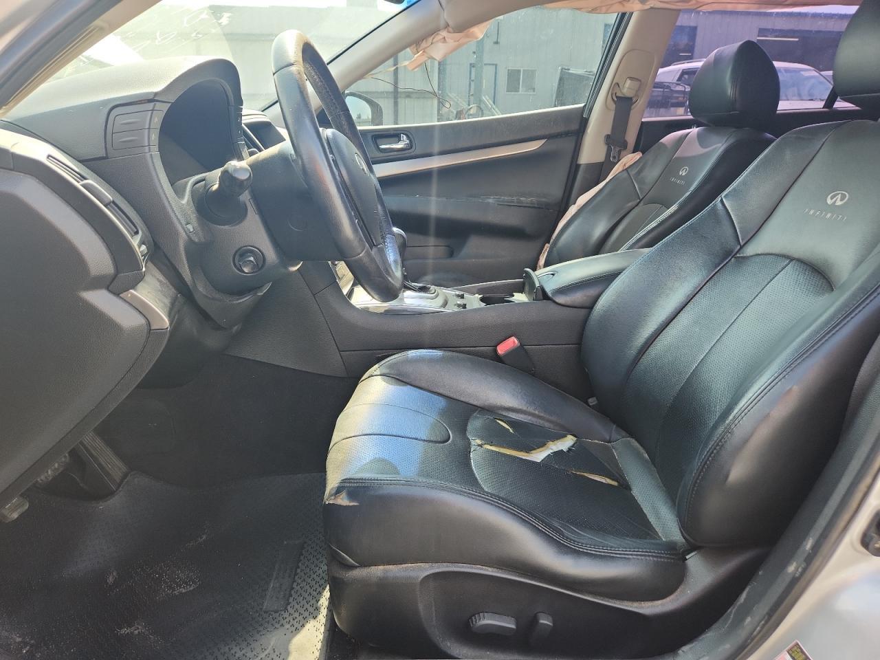 2012 INFINITI G37
