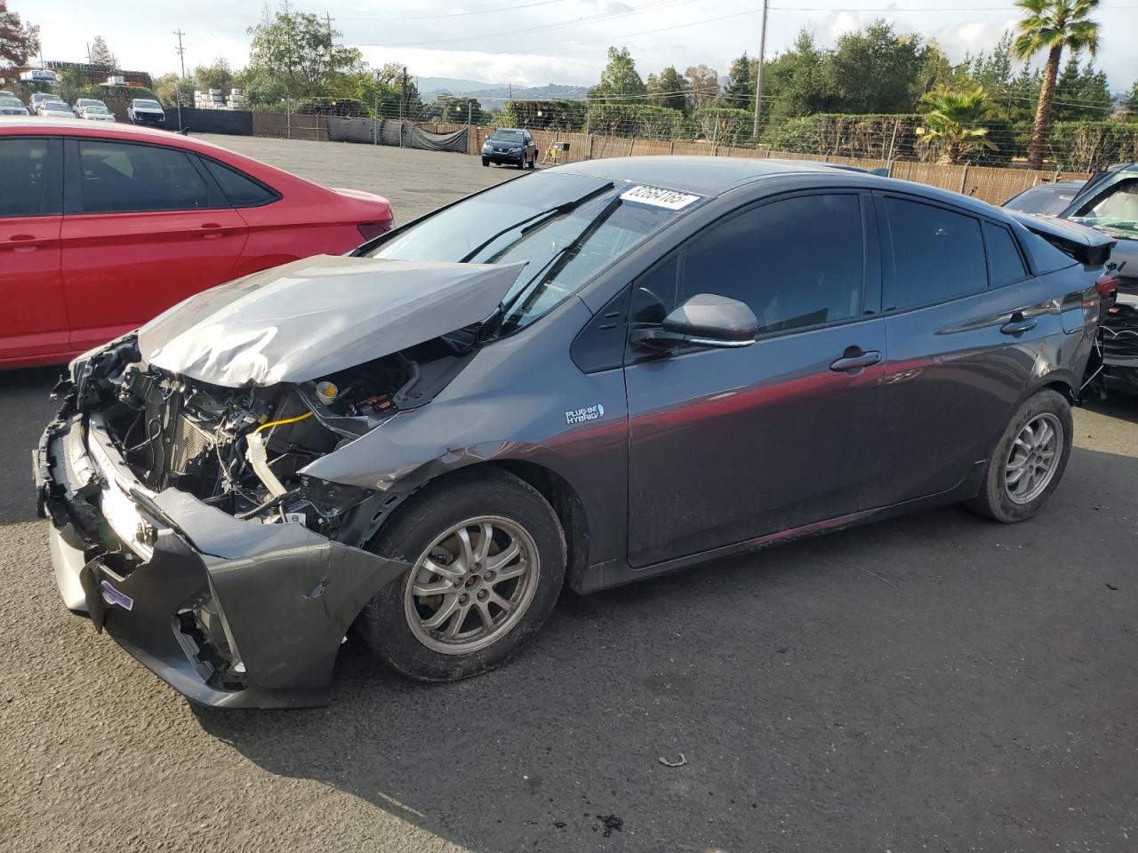 2018 TOYOTA Prius Prime