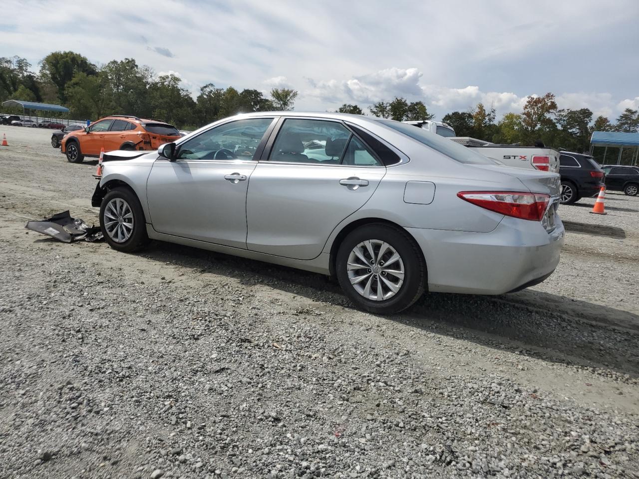 2016 TOYOTA CAMRY