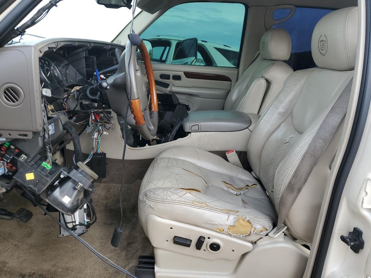 2003 CADILLAC ESCALADE