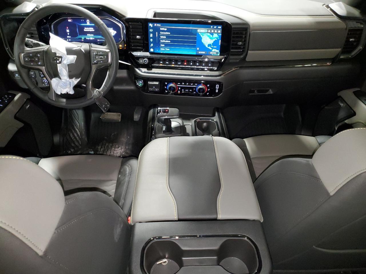 2025 CHEVROLET Silverado