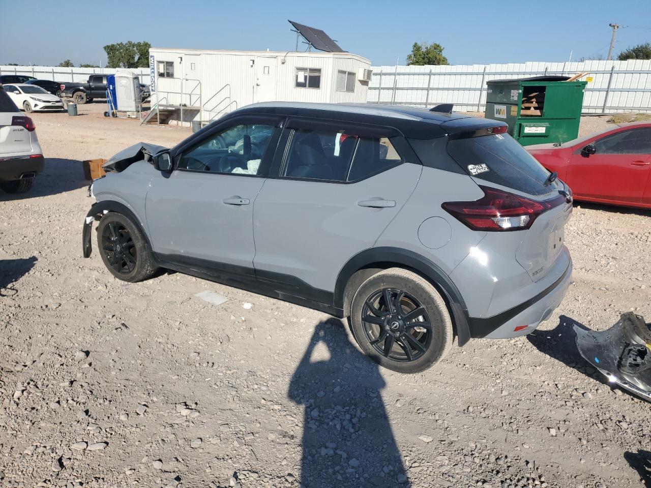 2023 NISSAN KICKS