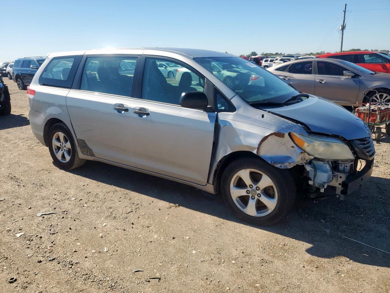 2013 TOYOTA SIENNA