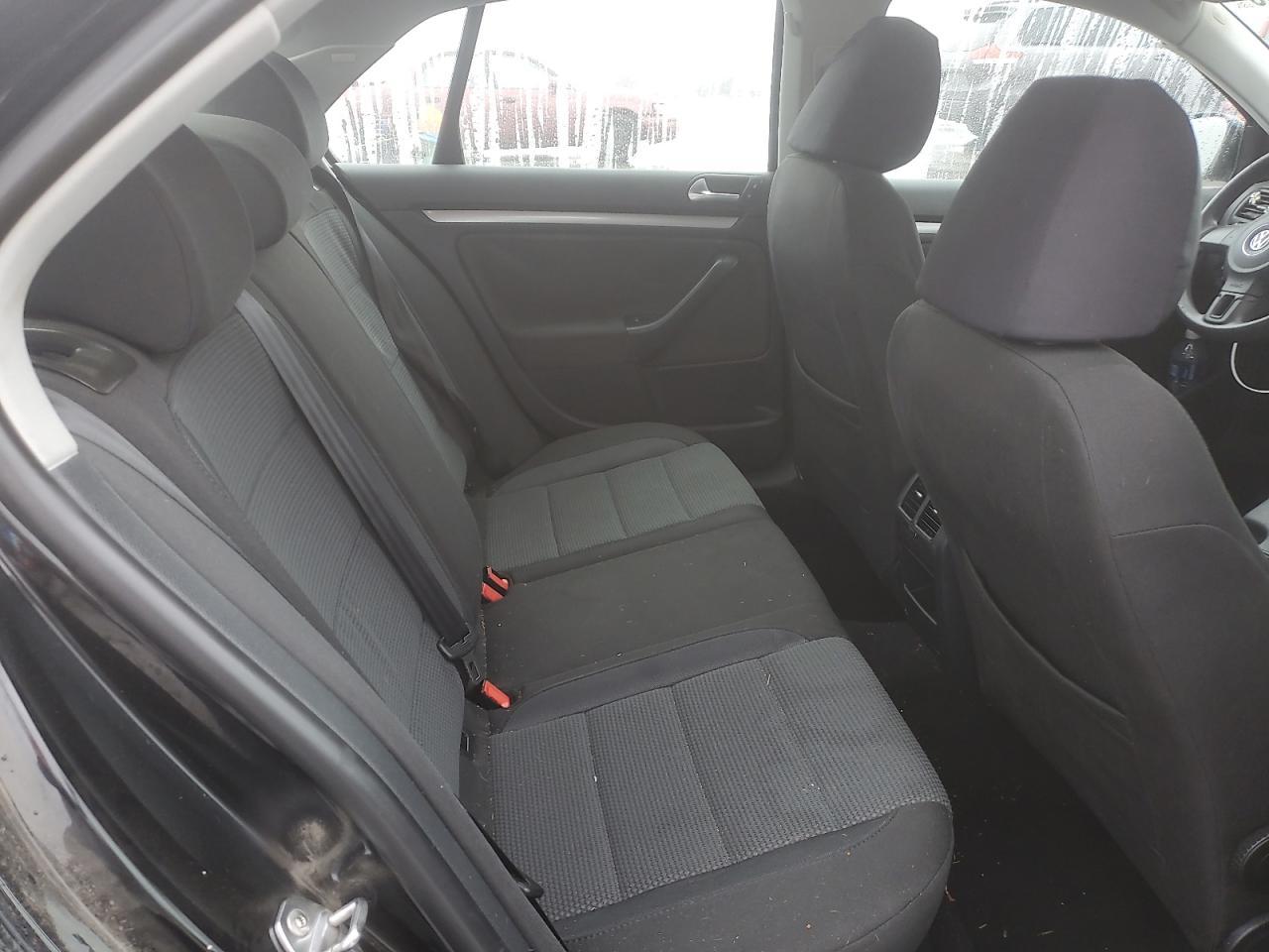 2010 VOLKSWAGEN JETTA