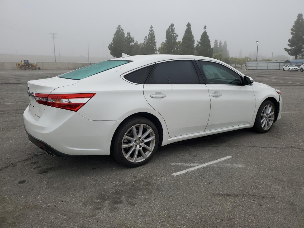 2013 TOYOTA Avalon