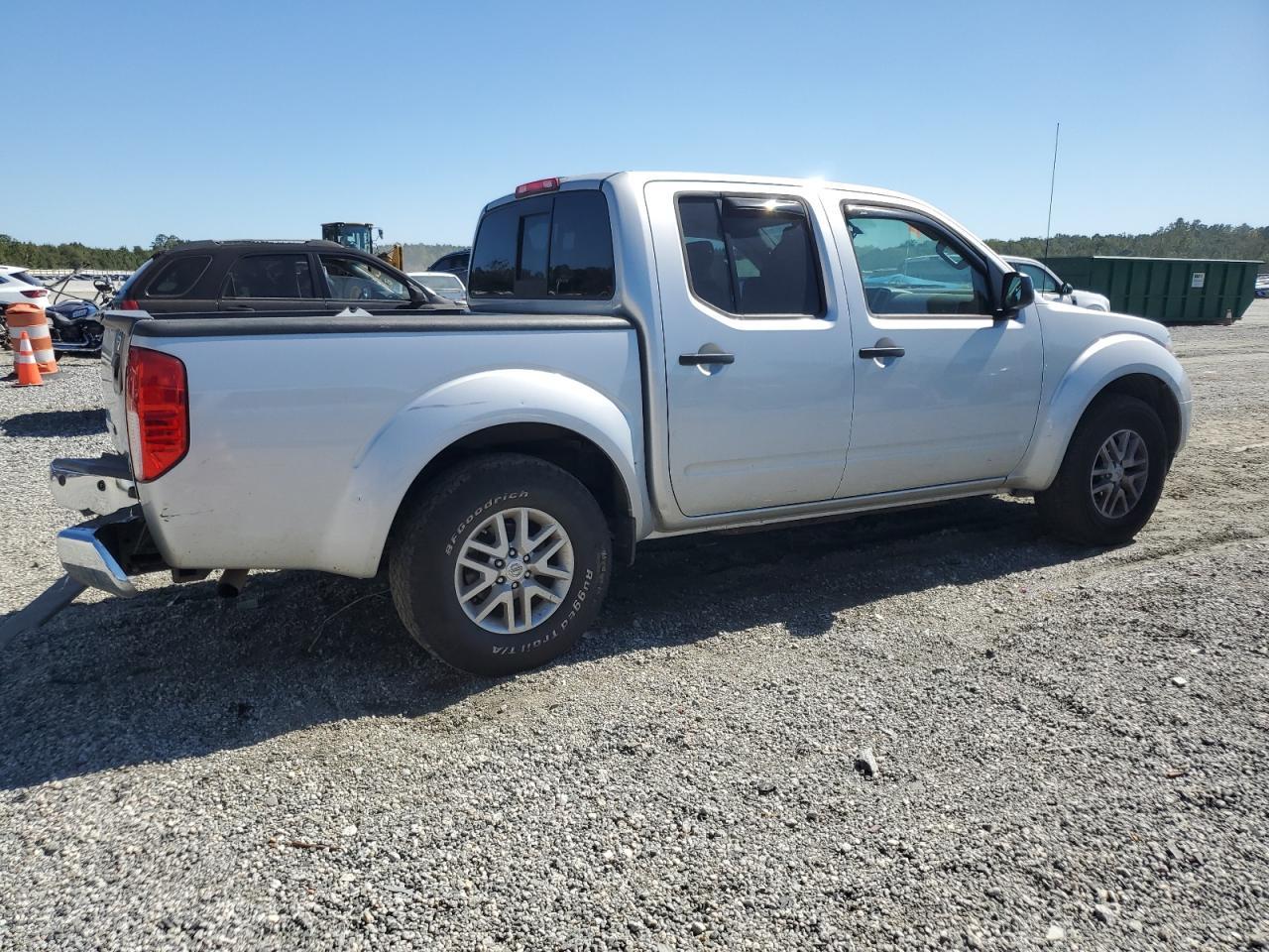 2015 NISSAN Frontier