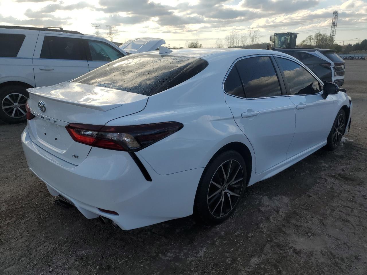 2022 TOYOTA CAMRY