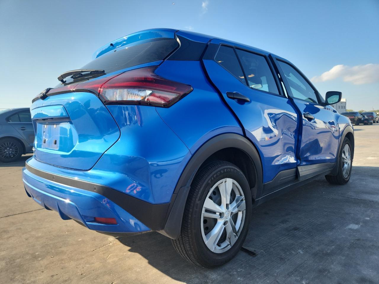 2023 NISSAN KICKS