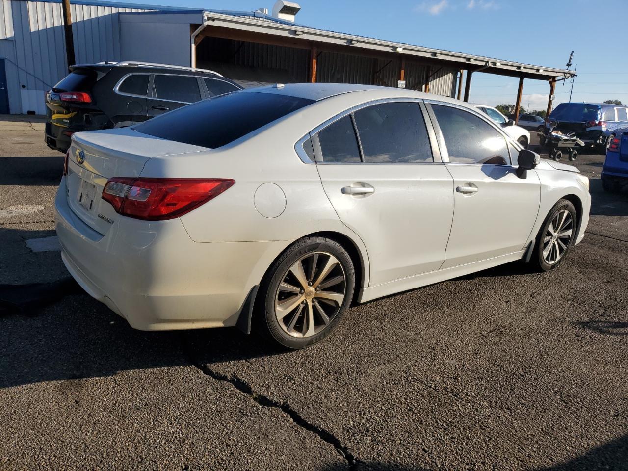 2015 SUBARU Legacy