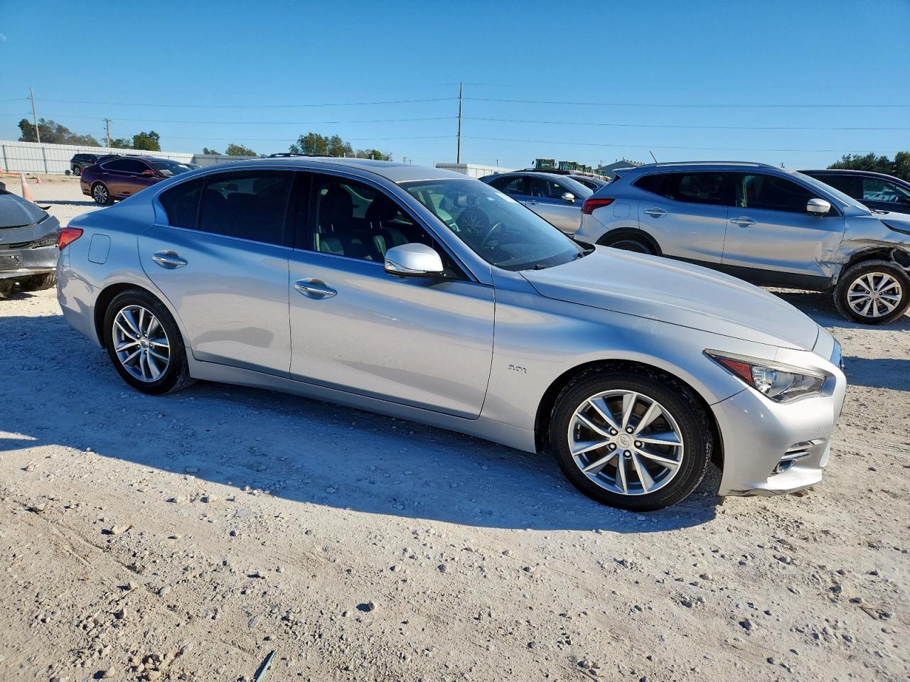 2016 INFINITI Q50