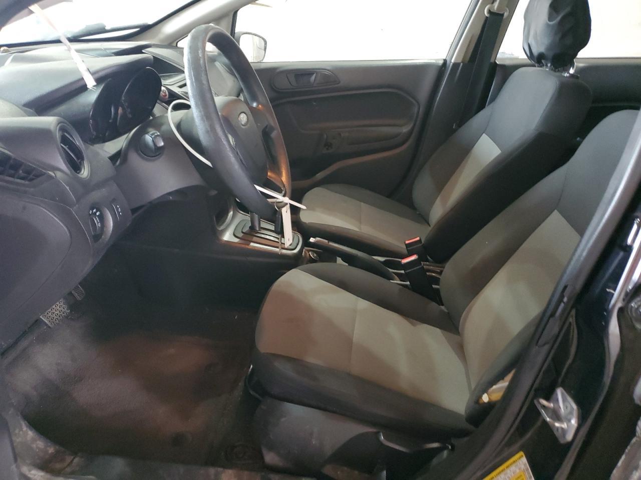 2016 FORD Fiesta