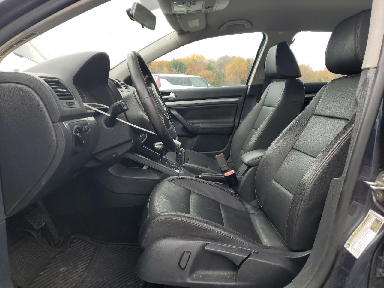 2010 VOLKSWAGEN JETTA