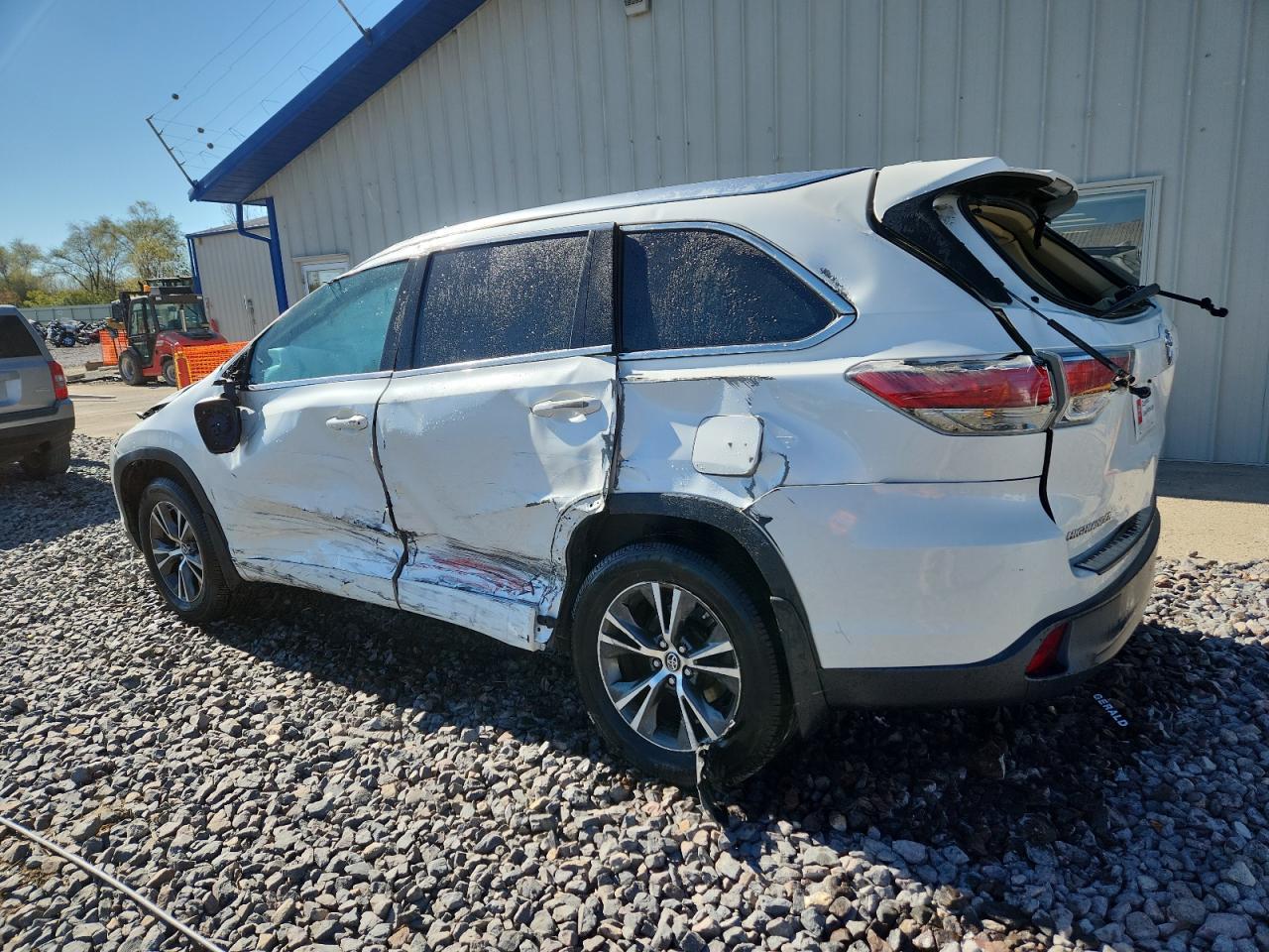 2016 TOYOTA HIGHLANDER