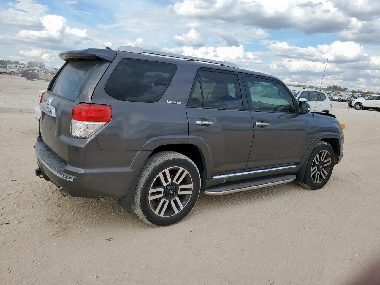 2013 TOYOTA 4Runner