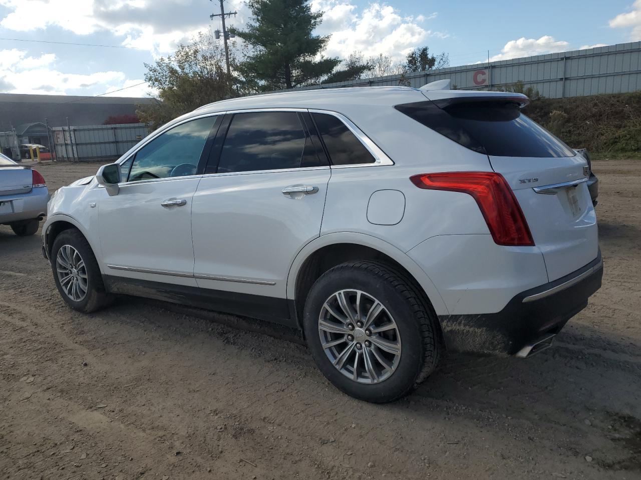 2017 CADILLAC XT5