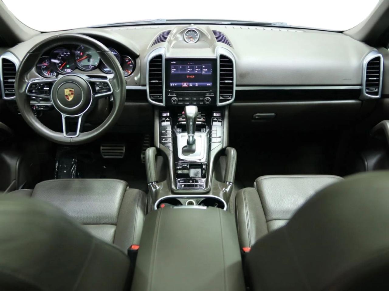 2018 PORSCHE CAYENNE