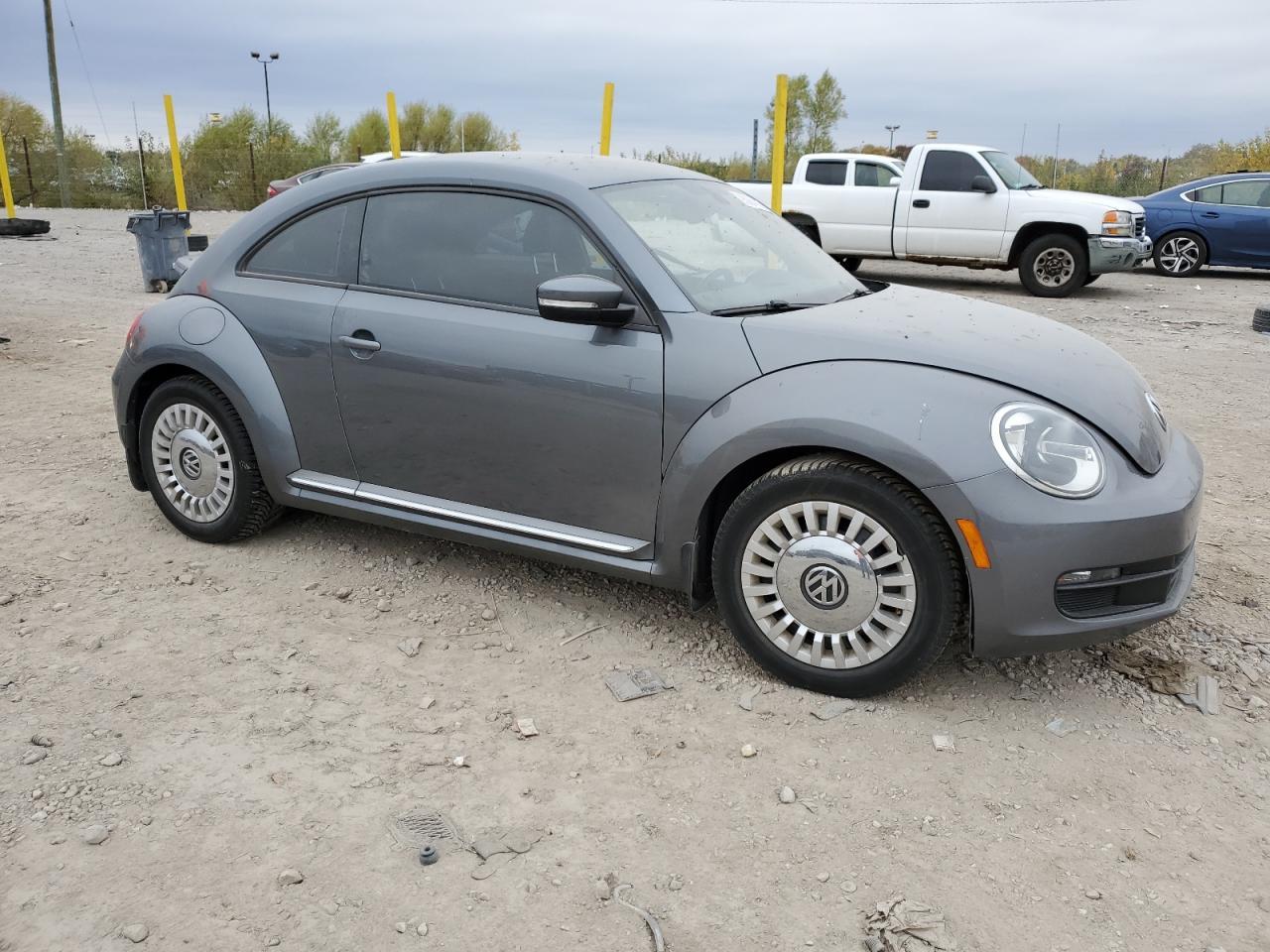 2016 VOLKSWAGEN Beetle